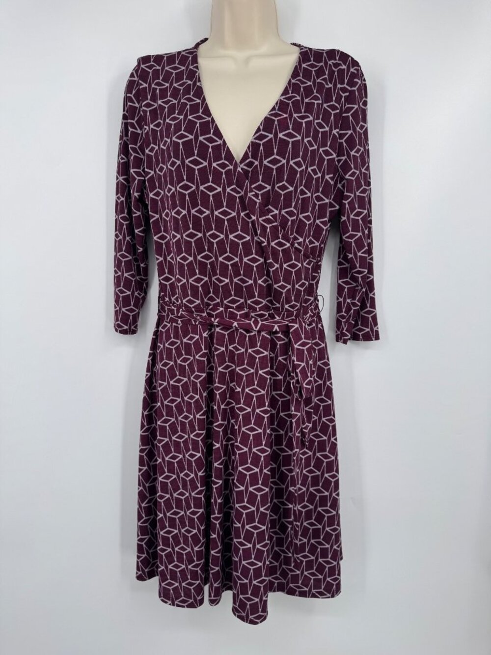 41 Hawthorn Renesmee Fit Flare Dress Burgundy Geo 3/4 Sleeve V Neck Belt Large b